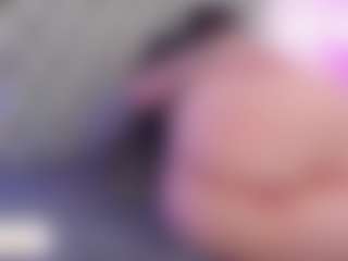 Anette-Cooper MILF webcam performer live streaming