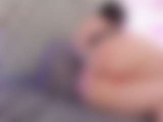 Live cam show with Anette-Cooper - Latina MILF on Livezox | colombia