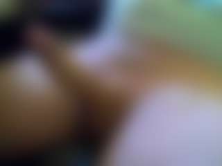 bone2azz's Live Sex Cam Show