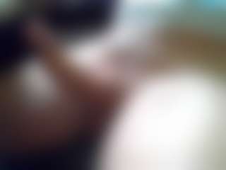 bone2azz's Live Sex Cam Show