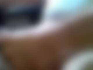bone2azz's Live Sex Cam Show