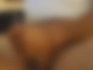bone2azz's Live Sex Cam Show