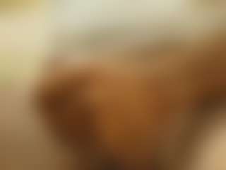 bone2azz's Live Sex Cam Show