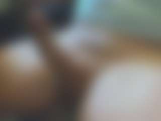 bone2azz's Live Sex Cam Show