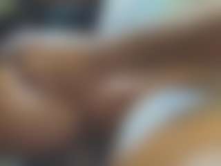 bone2azz's Live Sex Cam Show