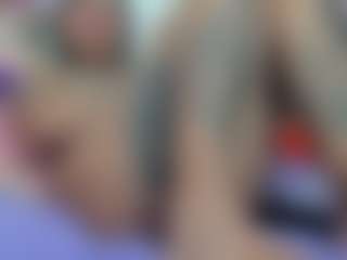 Live cam show with Hanna-moore1 - Facial on Camsoda