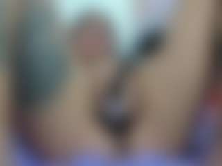 Live cam show with Hanna-moore1 - Skinny on Hubzter Live