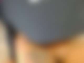ALESHKA...'s Live Sex Cam Show