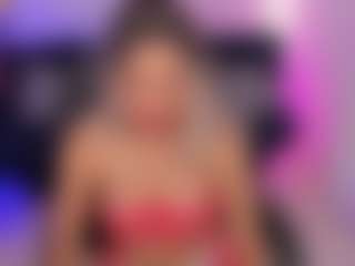 Live cam show with Emilly Smith - Blonde Hair on Camming Site