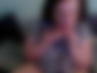 Live cam show with everlyrays - Public MILF on AdultVida.com
