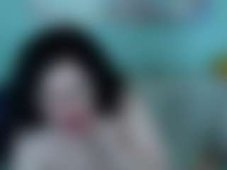 everlyrays MILF webcam performer live streaming
