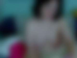 Live cam show with everlyrays - Smoking on Camsoda