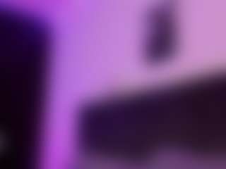 Live cam show with Sweet_Maggie - Petite on Pornisteam.com