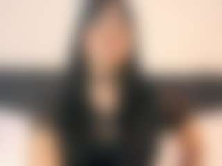 Live cam show with Sweet_Maggie - Oil on Camming Site