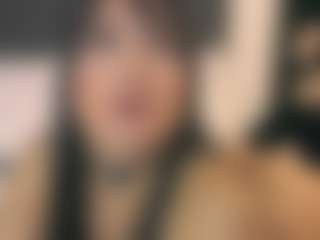 Live cam show with Sweet_Maggie - Petite Young Adult on CamClone