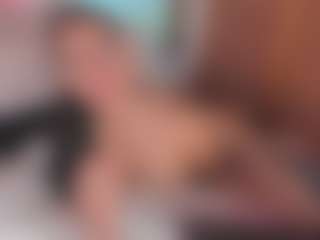Aylinn Zambrano's Live Sex Cam Show