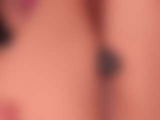 Aylinn Zambrano's Live Sex Cam Show