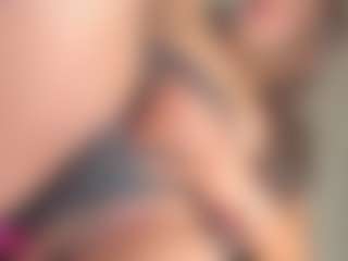 CrystalRambeau's Live Sex Cam Show