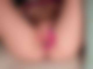 ilona4u's Live Sex Cam Show