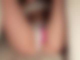 ilona4u's Live Sex Cam Show
