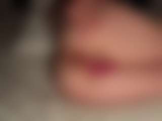 Live cam show with ilona4u - Amateur MILF on Camming Site