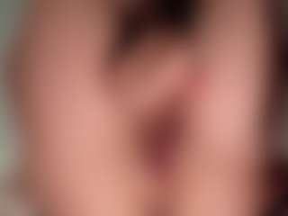 ilona4u's Live Sex Cam Show