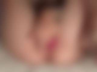 ilona4u's Live Sex Cam Show