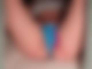 ilona4u's Live Sex Cam Show