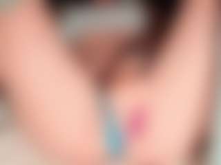 ilona4u's Live Sex Cam Show