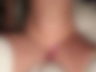 Pokaz na żywo z ilona4u - MILF Teen (18+) na Camsoda
