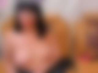 Miranda-Spark1 MILF webcam performer live streaming