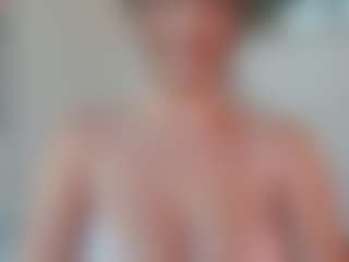 BritishDaisyHarper's Live Sex Cam Show