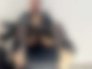 BRENDAMILFHOT's Live Sex Cam Show