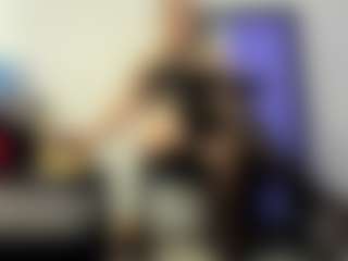 Live cam show with BRENDAMILFHOT - Blonde Hair MILF on Dare Cams