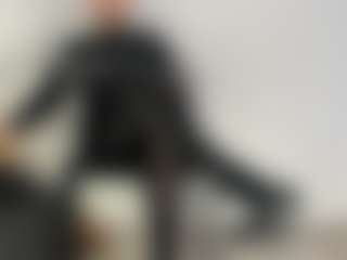 BRENDAMILFHOT's Live Sex Cam Show
