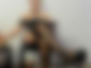 Live cam show with BRENDAMILFHOT - Brown Hair on Camsoda