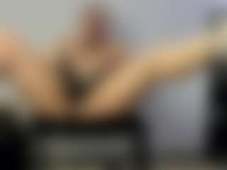 Live cam show with BRENDAMILFHOT - Strapon on CamSodaAdn