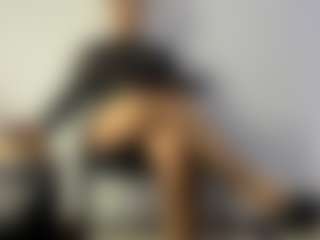 Live cam show with BRENDAMILFHOT - Toys MILF on Camsoda