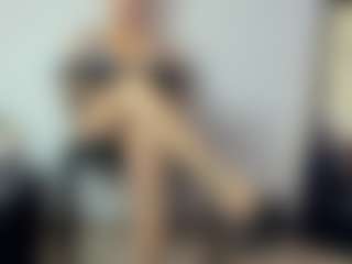 BRENDAMILFHOT's Live Sex Cam Show