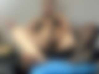 BRENDAMILFHOT's Live Sex Cam Show