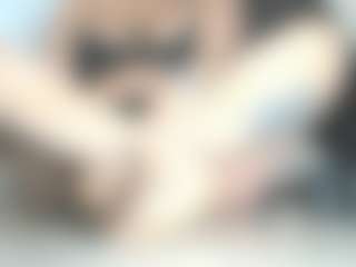 BRENDAMILFHOT's Live Sex Cam Show