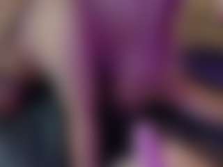 Live cam show with VALKIRIA - Threesome on Camsoda