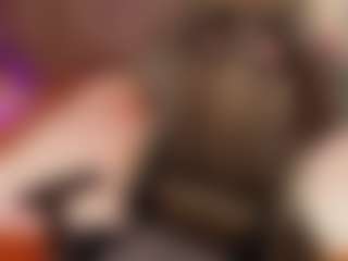 MichelMomsen's Live Sex Cam Show