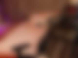MichelMomsen's Live Sex Cam Show