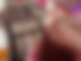 MichelMomsen's Live Sex Cam Show