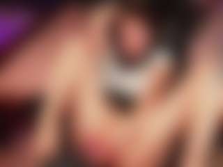 MichelMomsen's Live Sex Cam Show