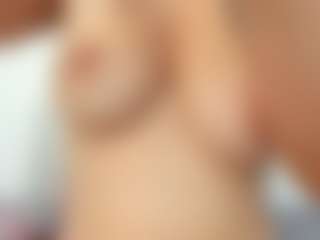 NICOLEVIIP's Live Sex Cam Show