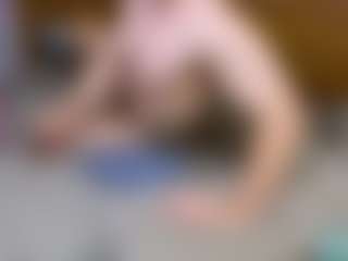 Live cam show with DennisGartmanGay - Uncut on Cam Slut