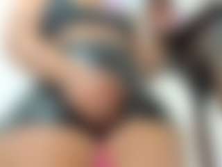 ambarbaiolerth's Live Sex Cam Show