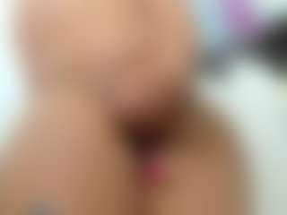 ambarbaiolerth's Live Sex Cam Show